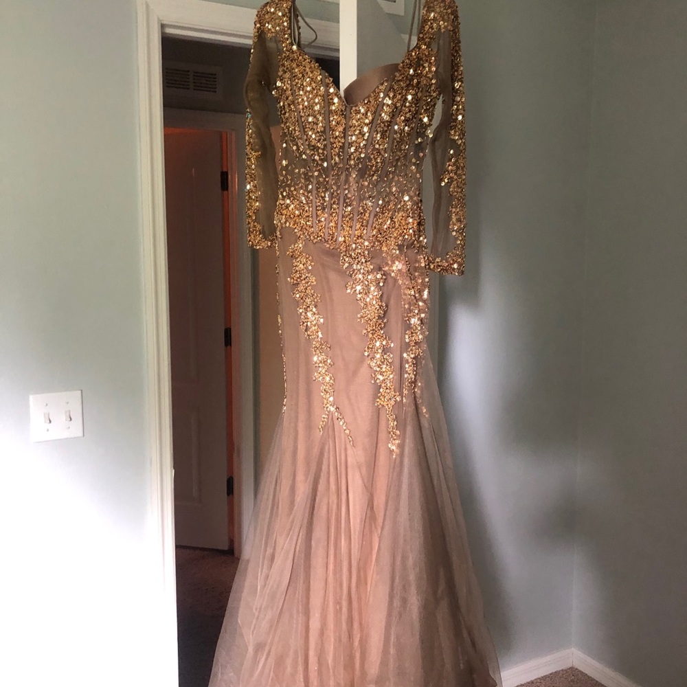 selling prom dress from 2018.
